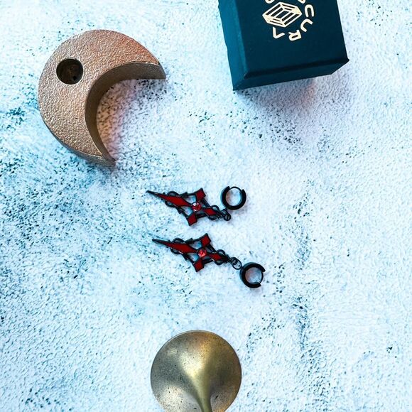 Obscura Nova “Written in Blood Sacrifice” Black and Red Earrings - Picture 1 of 2